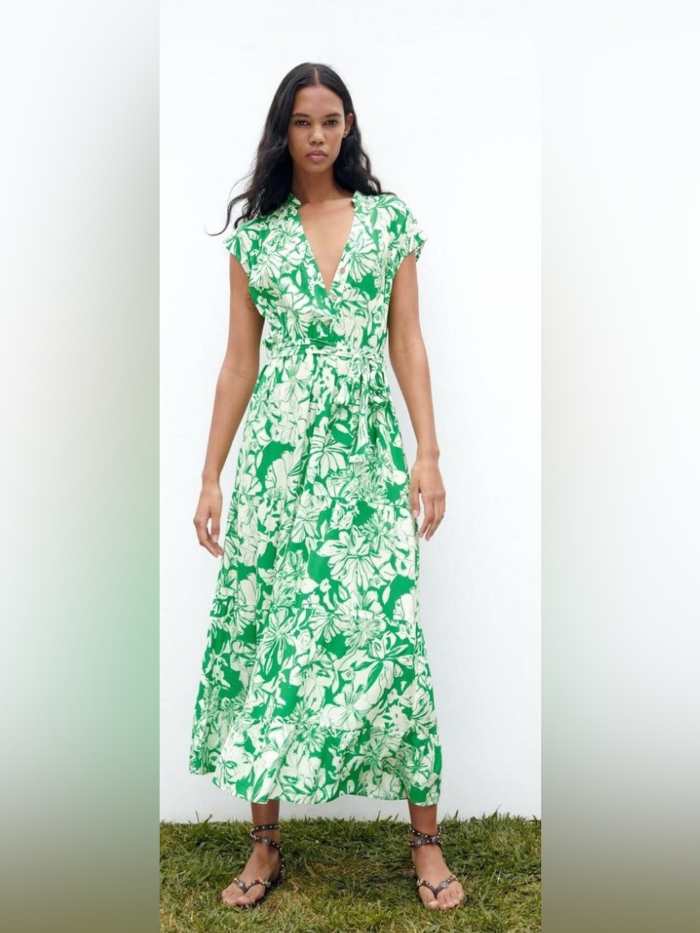 ZARA Green White Floral Midi Dress Large V Neck Button Front Cottagecore